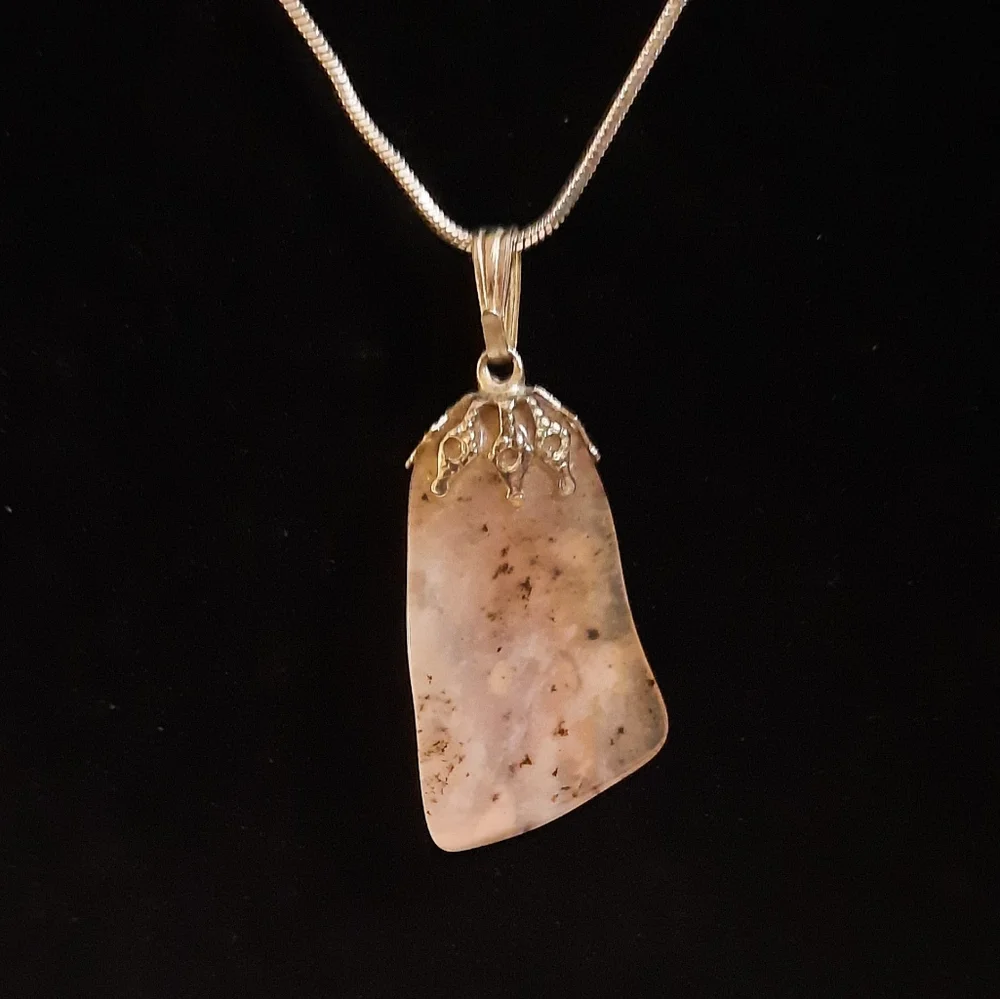 Agate pendant on silvertone choker snake chain 14in - Picture 6 of 9
